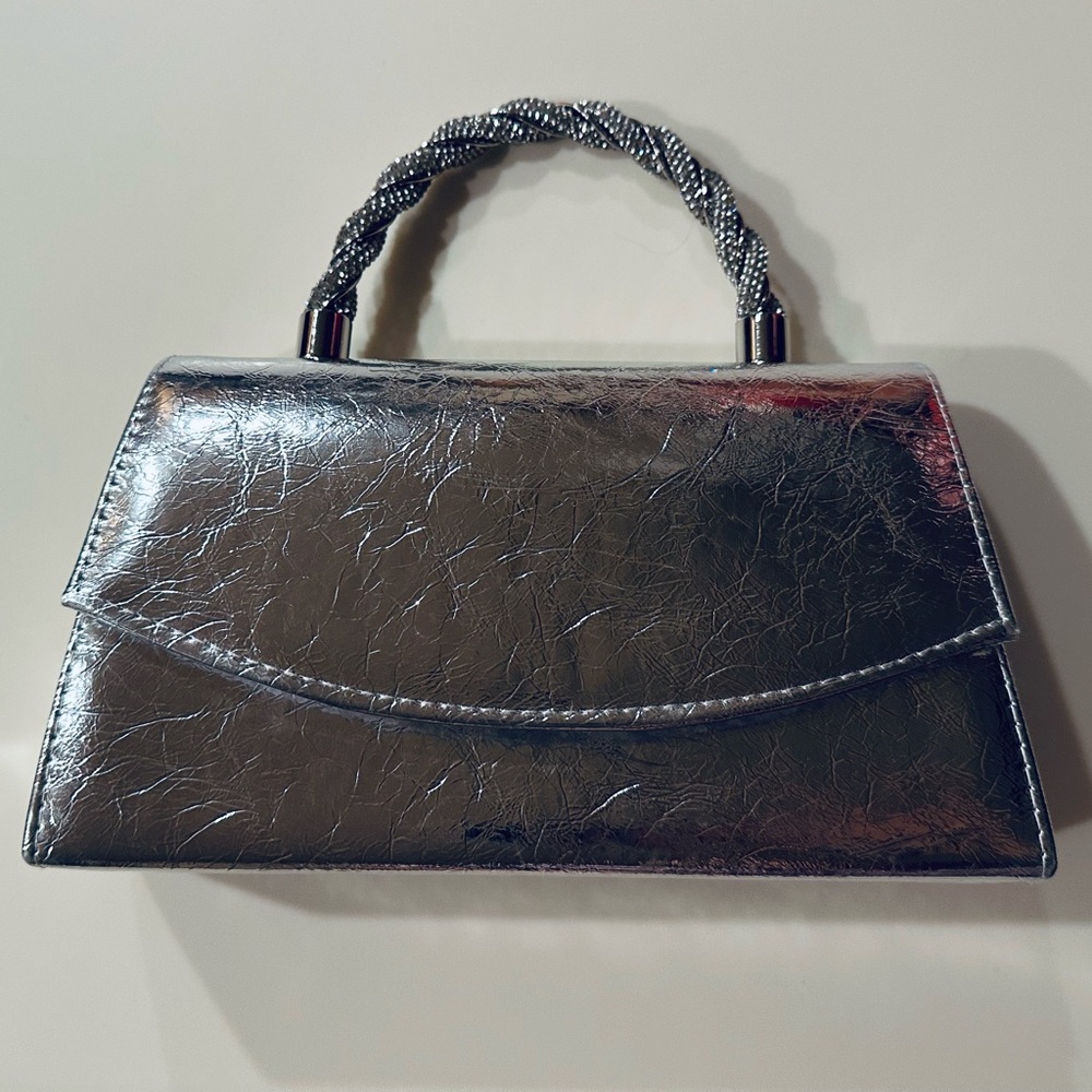 Elegant Silver Handbag